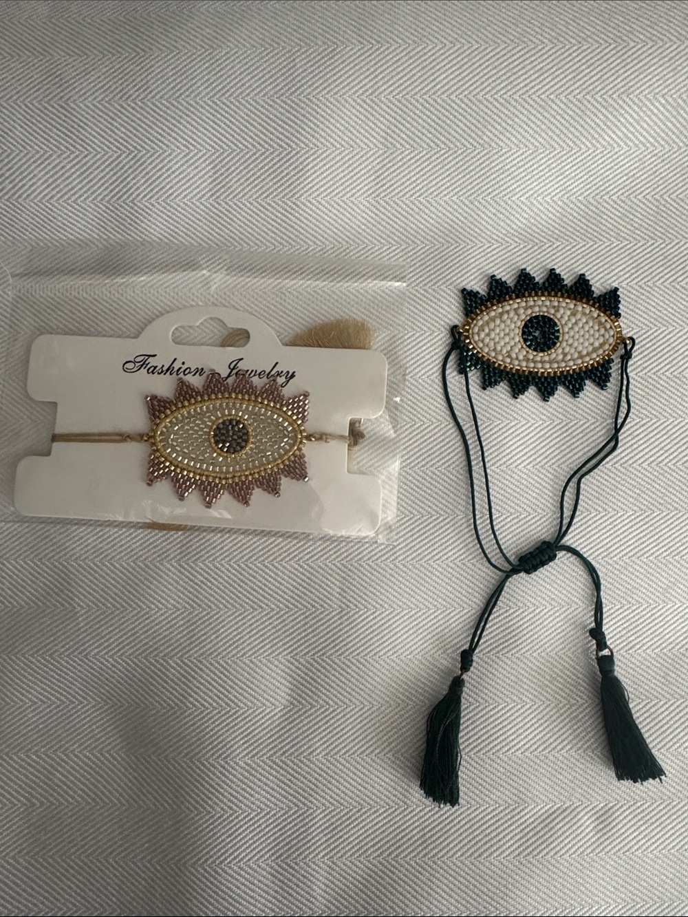 Source Unknown Green and Gold Beaded Eye Bracelets